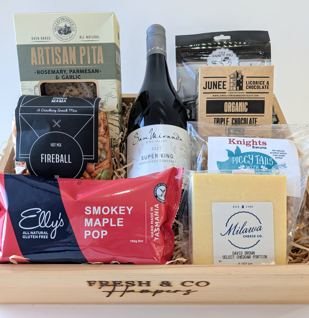 Treat Him Hamper Medium (custom beverage selection) – Fresh and Co Hampers